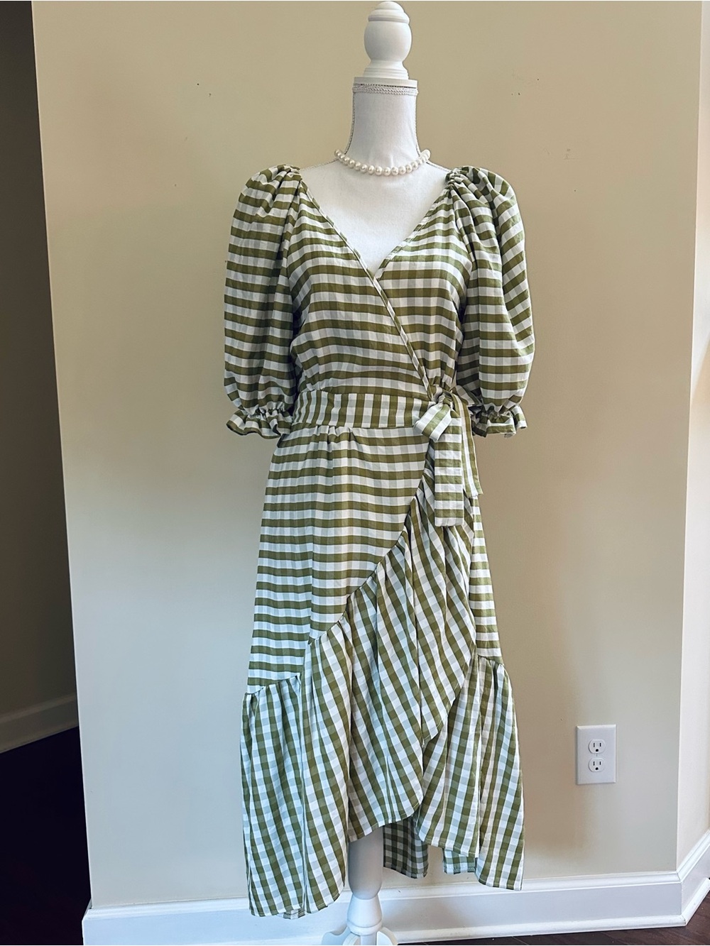 New Green Gingham Wrap Midi Dress with Puff Sleeves Size S